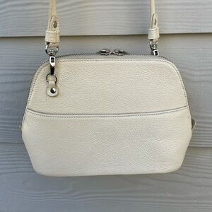 Mel Boteri purse